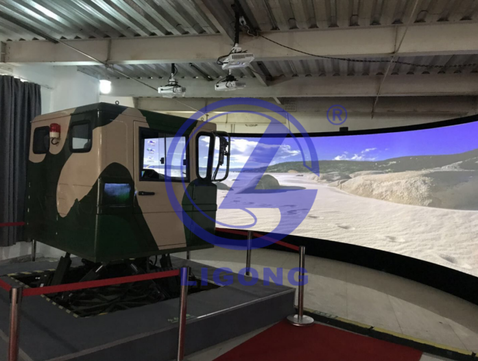 大型特種車(chē)駕駛模擬訓(xùn)練系統(tǒng)