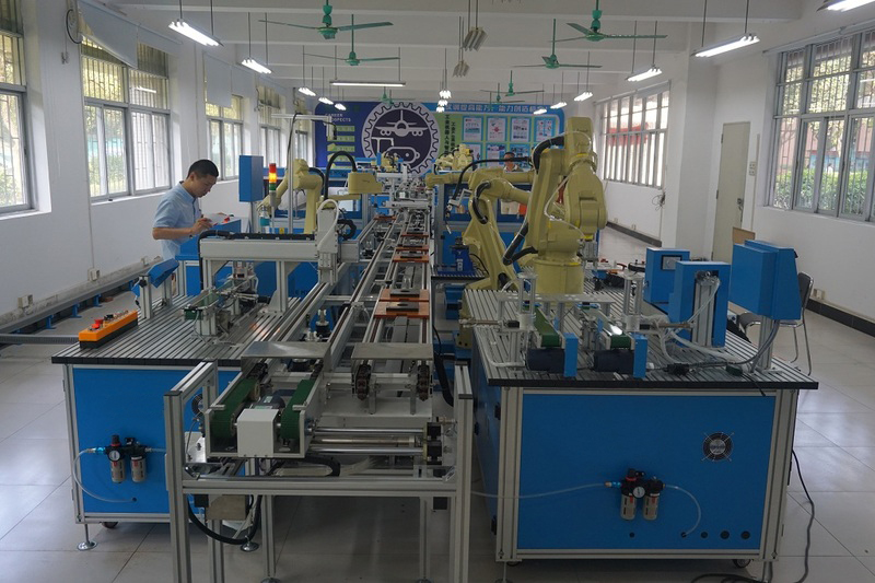 工業(yè)機器人全自動生產(chǎn)線實操訓練系統(tǒng)