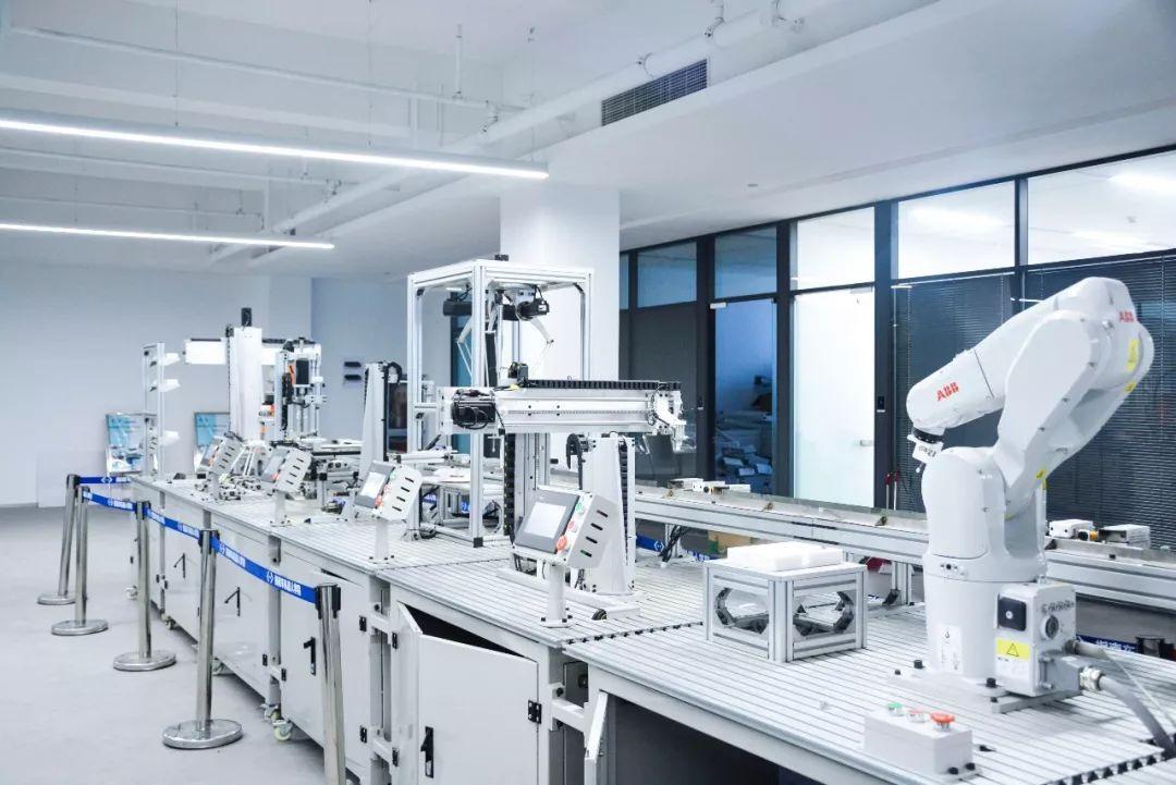 智能制造單元系統(tǒng)集成應(yīng)用平臺(tái)